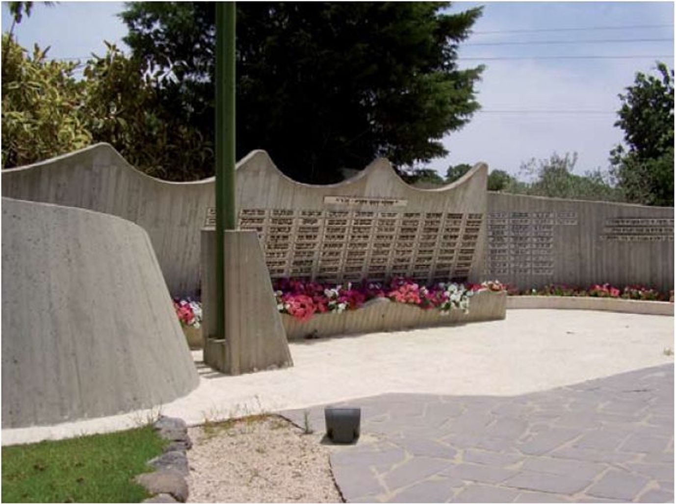 5. אנדרטה לזכר נופלים בדואים, בצומת המוביל